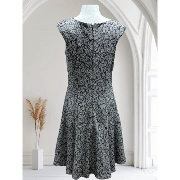 Nanette Lepore Size 8 Womens Dress Black & Gray Floral Lace Sleeveless Flared - Picture 2 of 9